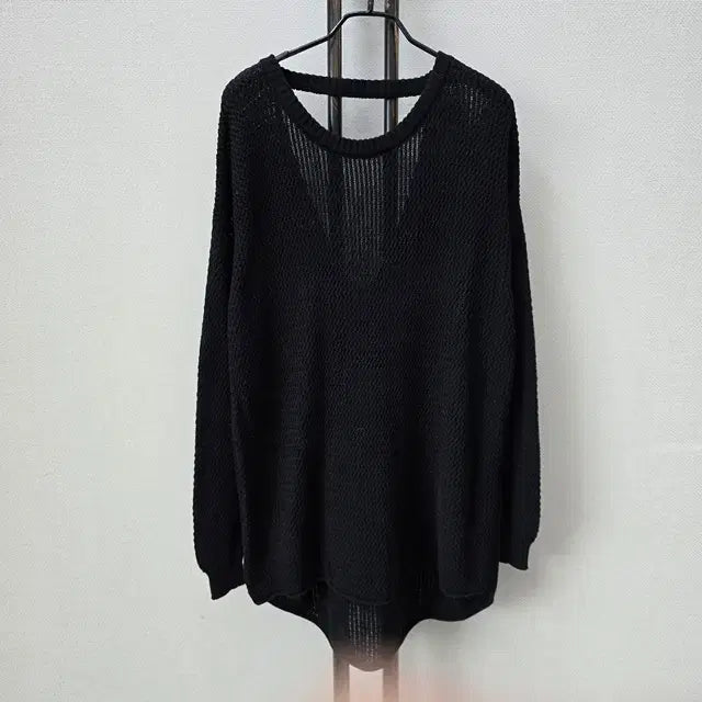 [BUNJANG] FOREVER 21 Black Back Slit Knit Top / FOREVER 21 포에버21 블랙 뒤 트임 섹시 니트