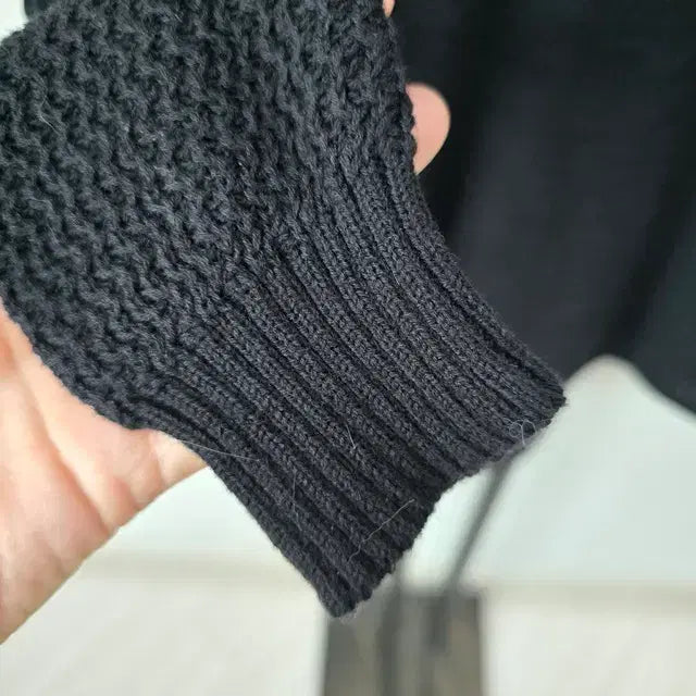 [BUNJANG] FOREVER 21 Black Back Slit Knit Top / FOREVER 21 포에버21 블랙 뒤 트임 섹시 니트