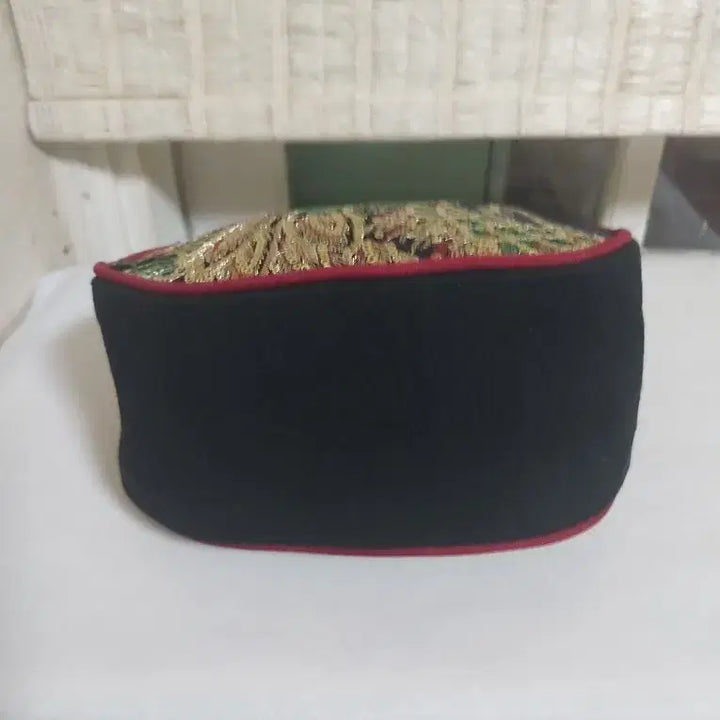 [BUNJANG] Black Peacock Embroidered Sequin Mini Tote Bag / 새젶품급)블랙 공작 자수 스팽글 미니 토트백