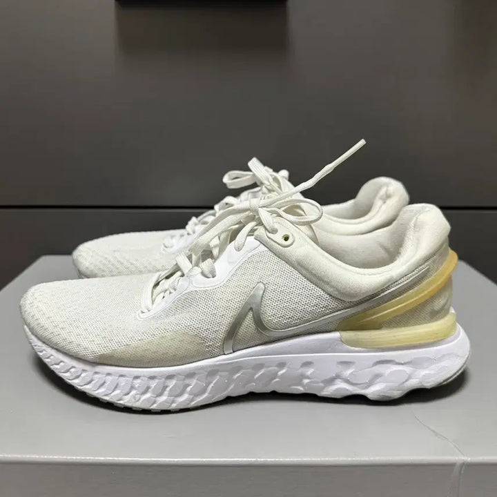 [BUNJANG] Nike React Miler 3 Running Shoes / 235나이키 리액트 마일러3 -571