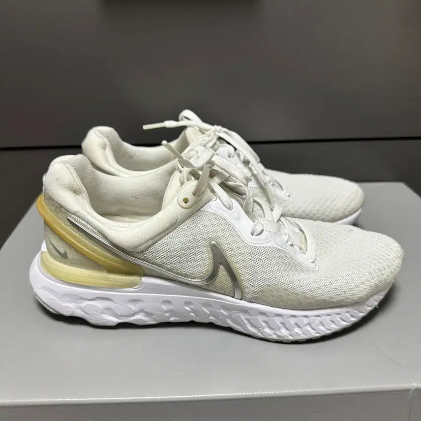 [BUNJANG] Nike React Miler 3 Running Shoes / 235나이키 리액트 마일러3 -571