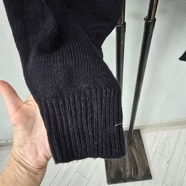 [BUNJANG] Black Cape Style Turtleneck Knit Sweater / 블랙 망토 스타일 폴라 니트