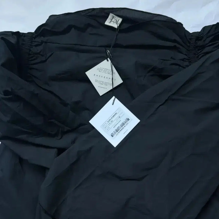 [SOLD OUT] (새상품)베이스레인지 Baserange Simmon Top 블랙S