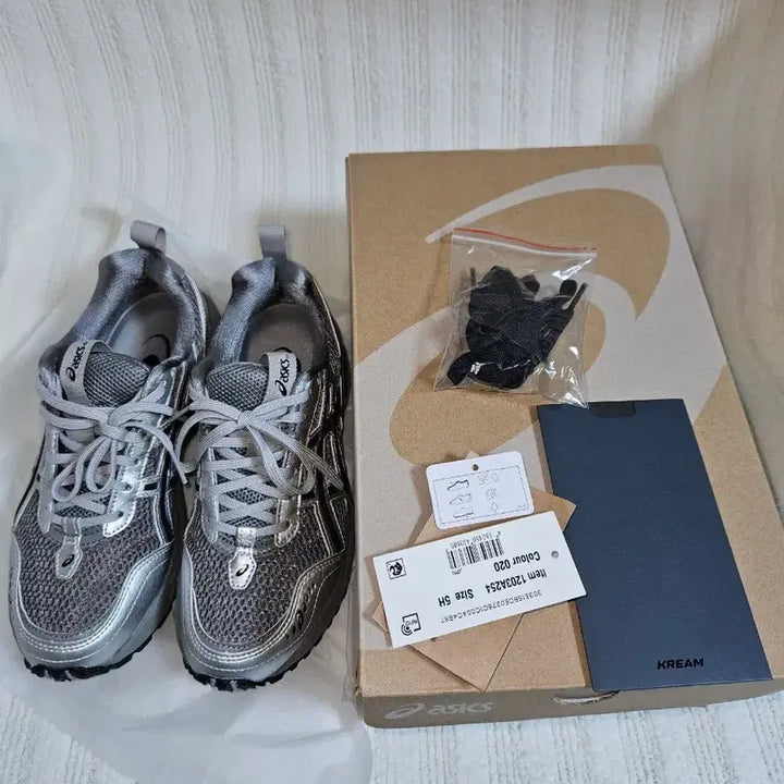 [BUNJANG] Asics x Freja Wewer Gel-1090 V2 Sneakers / 아식스 x 프레자 위워 젤 1090 V2 클레이 그레이 퓨어 실버