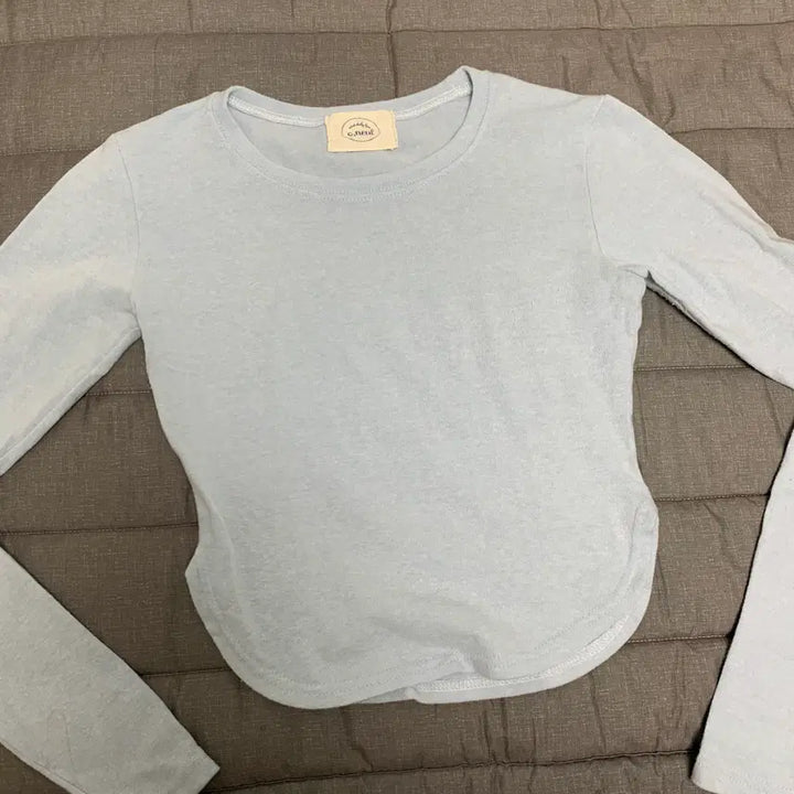 [BUNJANG] O,neul Round Glam T-Shirt Light Blue / 오이니 [o,neul] round glam T 라운드 글램탑 연블루