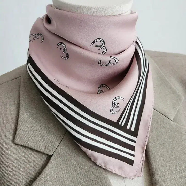 [BUNJANG] Pink Horseshoe Pattern Scarf / 핑크 말발굽 패턴 스카프(새상품)