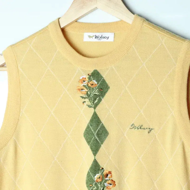 [BUNJANG] Wool Knit Vest / (M) 울시 니트 조끼 베스트 자수 노랑-17678