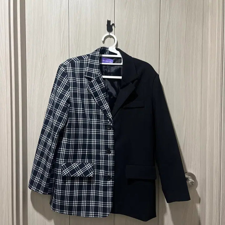 [SOLD OUT] 레터프롬문 언발란스 자켓