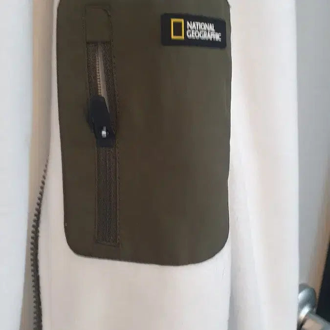 [BUNJANG] National Geographic White Fleece Jacket M / 내셔널지오그래픽 흰색 플리스 자켓m