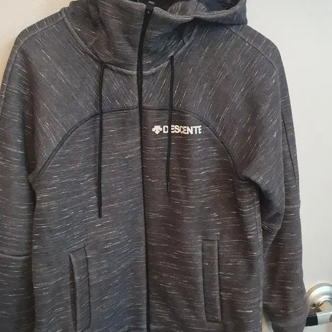 [BUNJANG] Descente Fleece Lined Hoodie 95 / 데상트 기모 후드집업 95