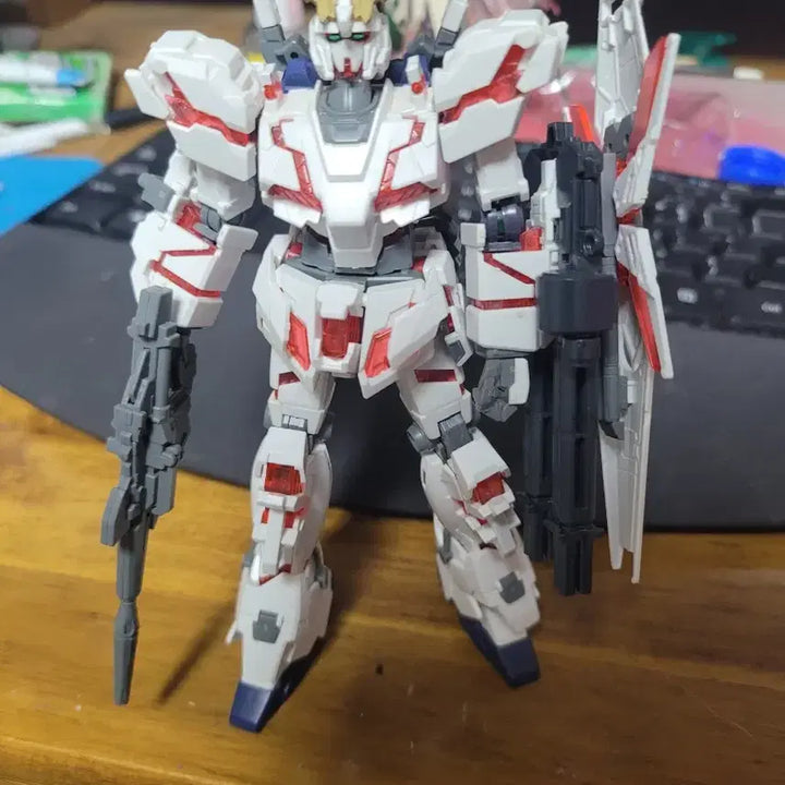 [BUNJANG] HGUC Gundam Unicorn Destroy Mode Assembled Model Kit / hguc 건담 유니콘 디스트로이 모드 가조립