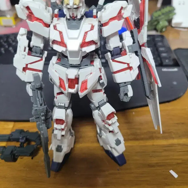 [BUNJANG] HGUC Gundam Unicorn Destroy Mode Assembled Model Kit / hguc 건담 유니콘 디스트로이 모드 가조립