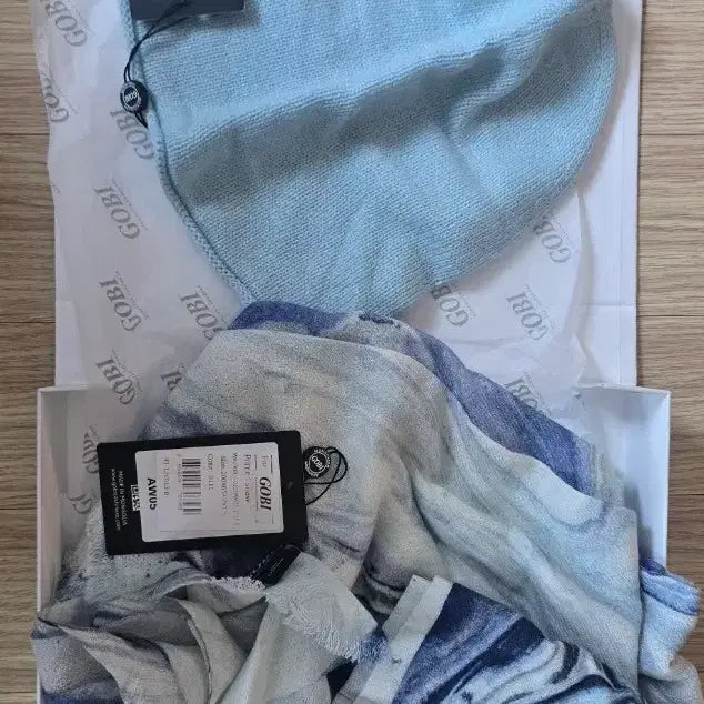 [BUNJANG] Gobi Cashmere Scarf &amp; Beanie Set / 고비 캐시미어 머플러 &amp; 비니 선물 포장