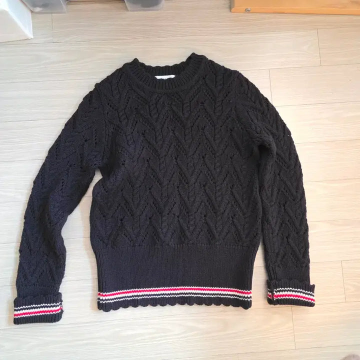 [BUNJANG] Thom Browne Sustainable Merino Wool Pointelle Cable Knit Scalloped Sweater / (W) 톰브라운 서스테이너블 메리노 포인텔 케이블 니트 스캘롭트