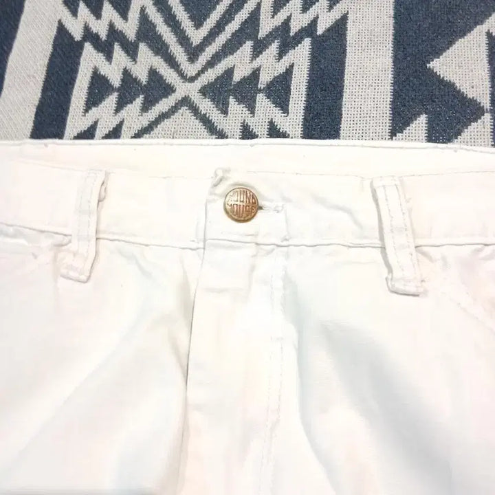 [BUNJANG] ROUND HOUSE 00s Cream White Logo Patch Double Knee Carpenter Pants / ROUND HOUSE 00s 크림 화이트 로고패치 더블니 카펜터 아메카지