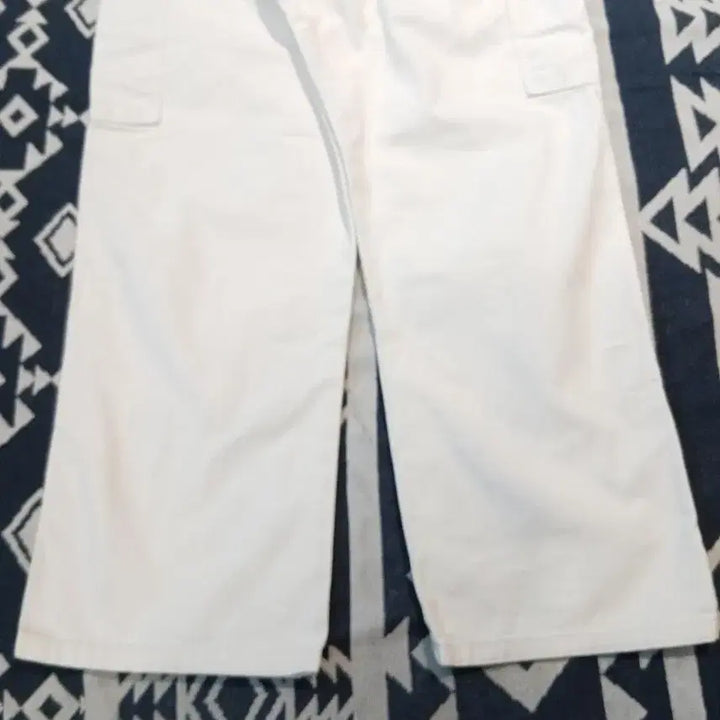 [BUNJANG] ROUND HOUSE 00s Cream White Logo Patch Double Knee Carpenter Pants / ROUND HOUSE 00s 크림 화이트 로고패치 더블니 카펜터 아메카지