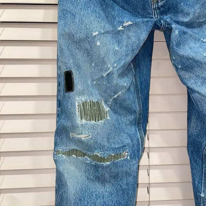 [BUNJANG] Carhartt Battleworn Ripped Denim Jeans / carhartt- battleworn ripped denim