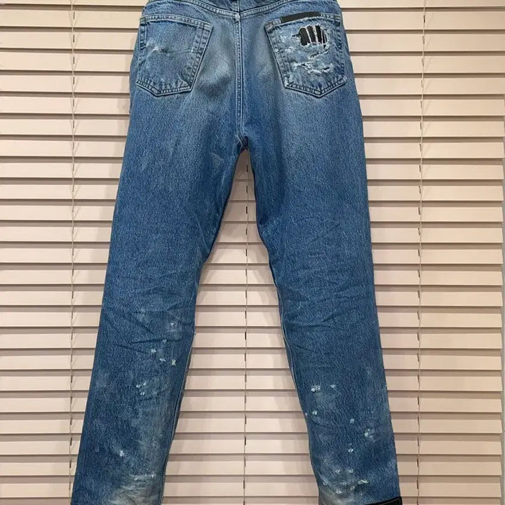[BUNJANG] Carhartt Battleworn Ripped Denim Jeans / carhartt- battleworn ripped denim