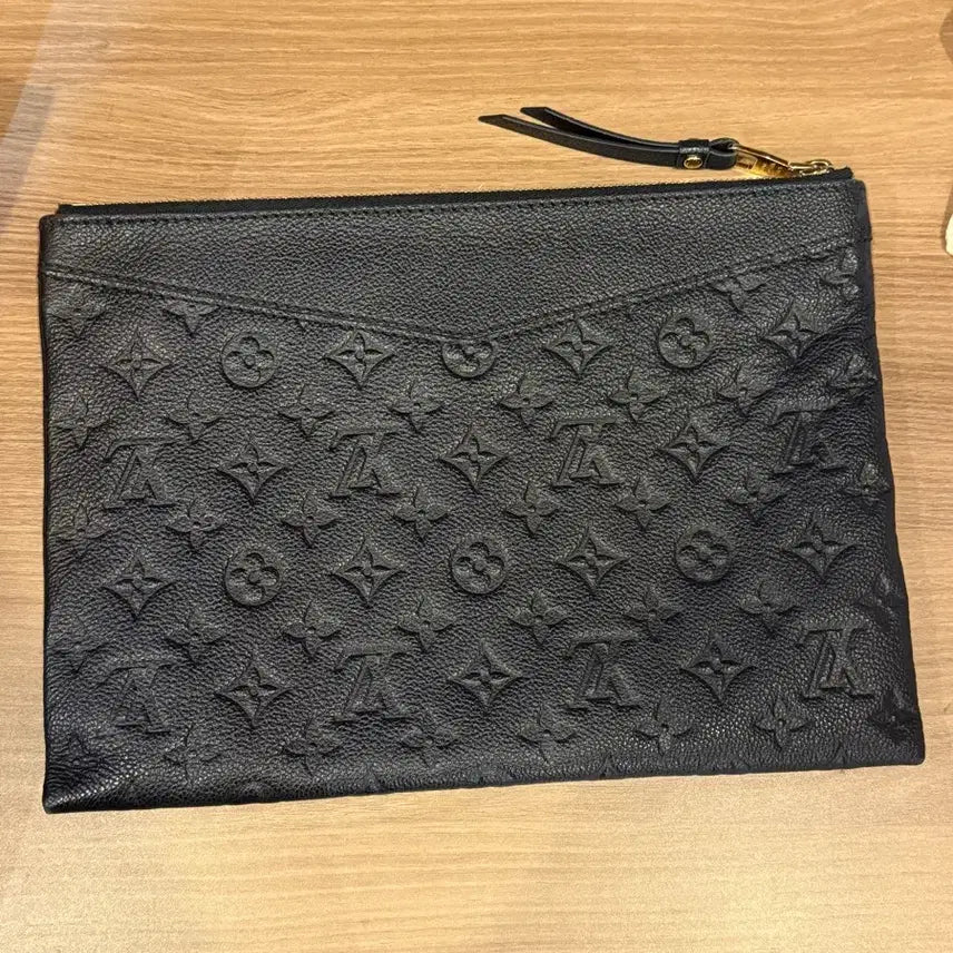 [BUNJANG] Louis Vuitton Empreinte Clutch / 루이비통 앙프렝뜨 클러치
