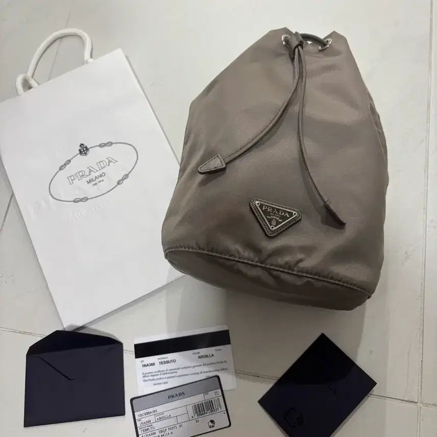 [SOLD OUT] 프라다 파우치