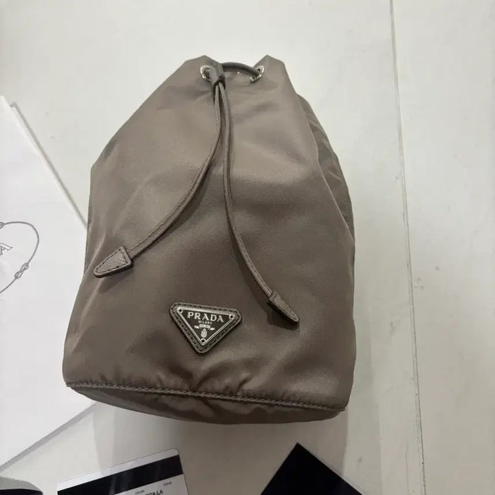 [SOLD OUT] 프라다 파우치