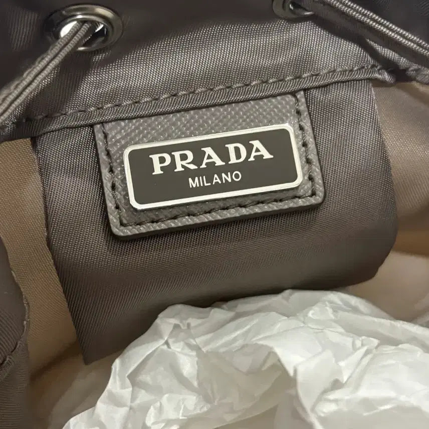 [SOLD OUT] 프라다 파우치