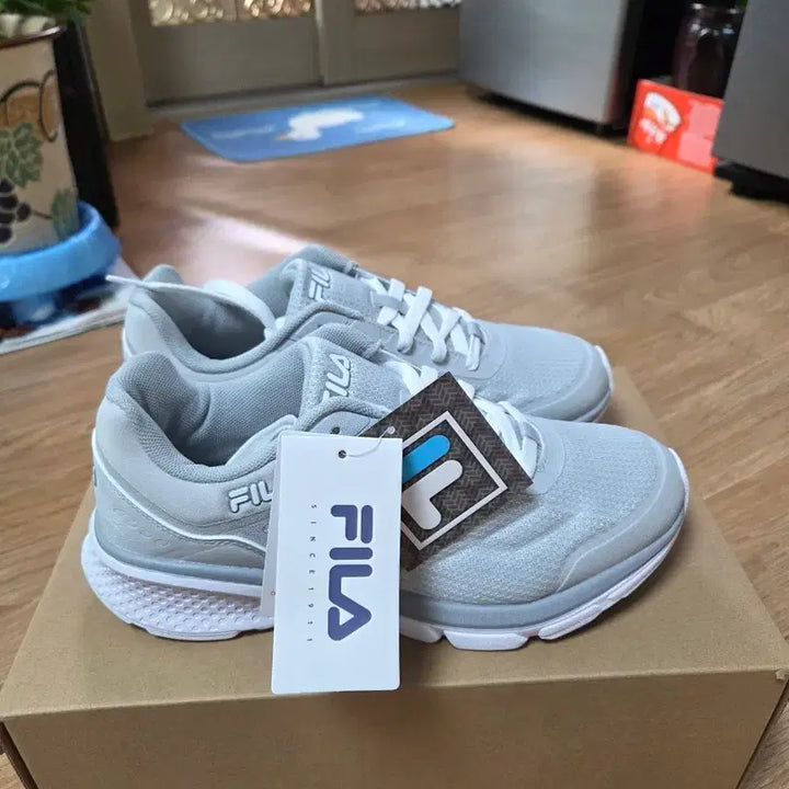[BUNJANG] Fila Ultralight Walking Shoes / 새제품)휠라 초경량 워킹화