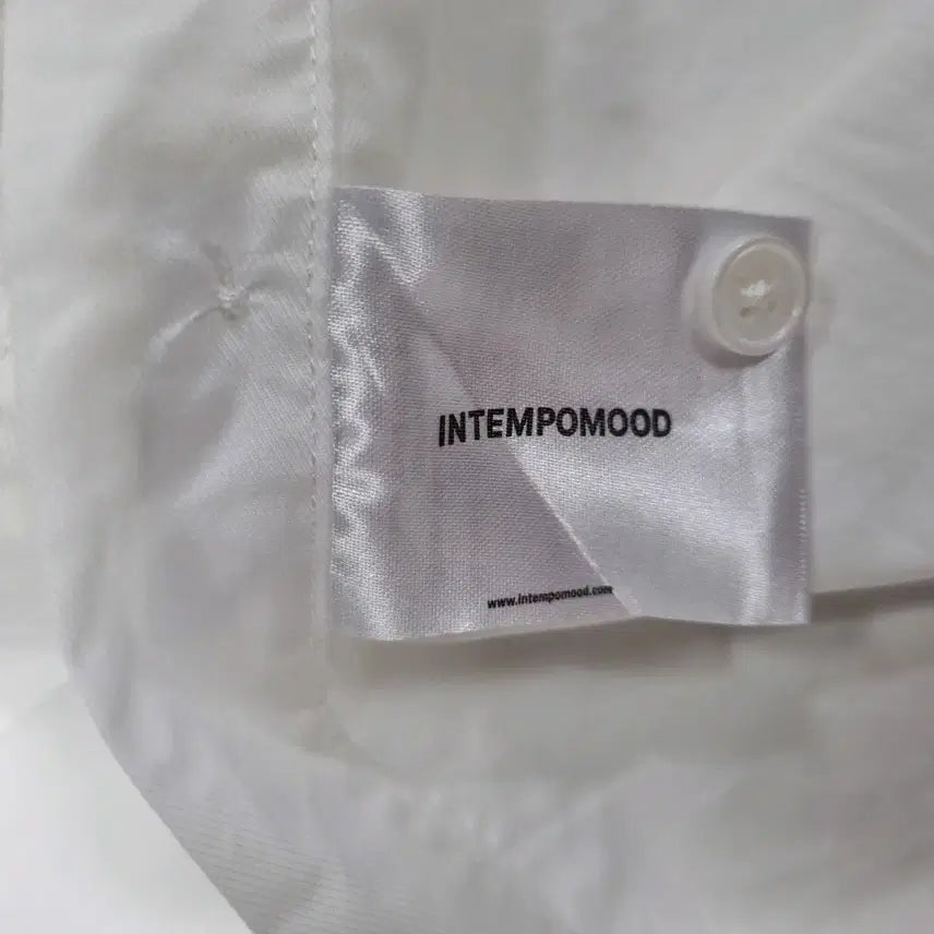 [SOLD OUT] 인템포무드 화이트 봄가을 남방 남105ㅡ0306