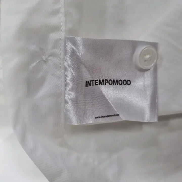 [SOLD OUT] 인템포무드 화이트 봄가을 남방 남105ㅡ0306