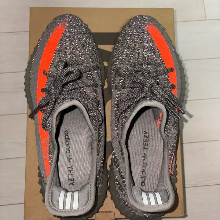 [SOLD OUT] 아디다스 이지 부스트 350 V2 벨루가 - 리플렉티브 275