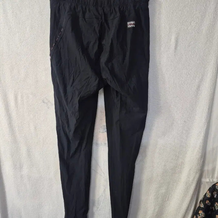 [SOLD OUT] {만원빈티지}(S) 다이나핏 검정색 트레이닝 바지