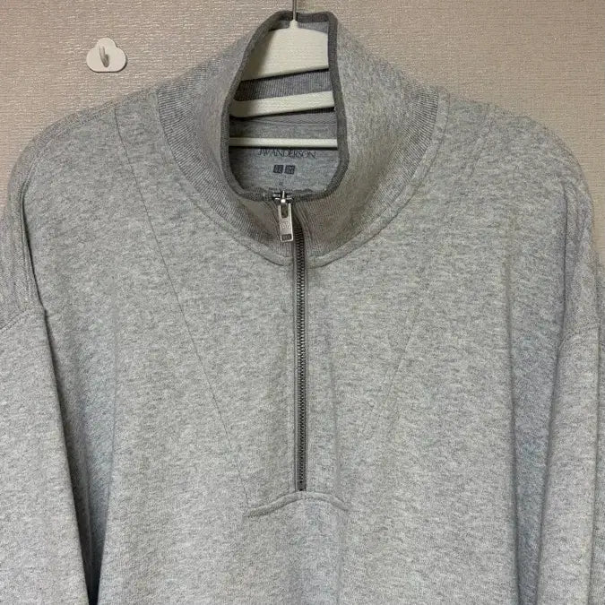 [BUNJANG] Uniqlo x JW Anderson Sweat Half Zip Pullover Grey XL / 유니클로xJW앤더슨 스웨트하프집풀오버 그레이 XL 판매