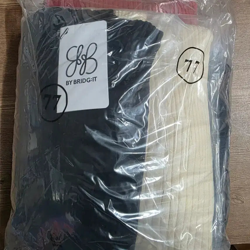 [BUNJANG] BRIDG.IT Ribbed Knit Sweater Bundle Set / 여성 BRIDG.IT 리브 조직 니트 77 88 빅사이즈 4장 세트
