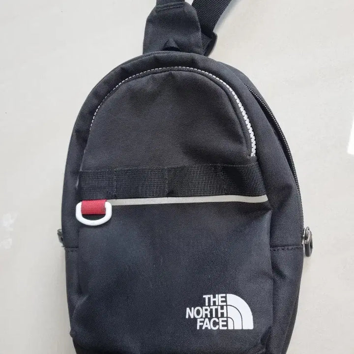 [BUNJANG] The North Face Kids Sling Bag Black / 노스페이스 슬링백 블랙