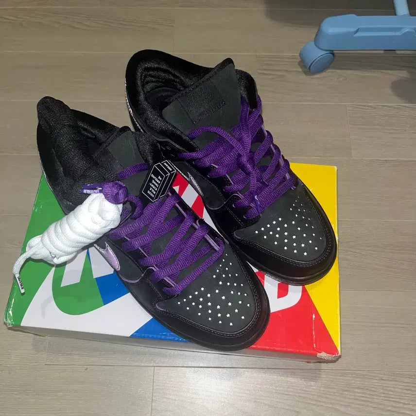 [BUNJANG] Nike SB Familia Dunk Low First Avenue Sneakers / 나이키SB 파밀리아 덩크 로우 퍼스트 에비뉴 265