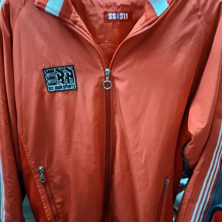 [BUNJANG] SIX JOUR SPORTS Orange Track Jacket / SIX JOUR SPORTS 오렌지색 트랙 자켓.  미사용 제품. 105