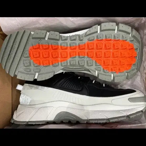 [SOLD OUT] (매장정품 새상품)발이 너무 편한 줌 보메로롬(250부터 290까지)