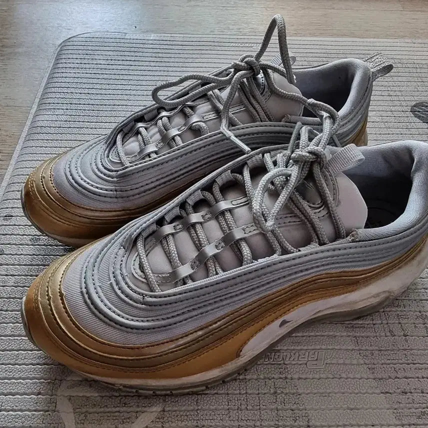 [BUNJANG] Nike Air Max 97 Gray/Gold Sneakers 245 / 나이키 에어맥스97 회색/금색 운동화 245^^