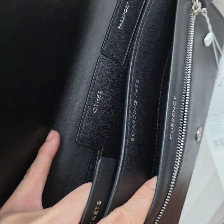 [BUNJANG] Polene Black Leather Long Wallet Passport Holder / 폴렌 블랙 가죽 장지갑 여권지갑 보딩패스