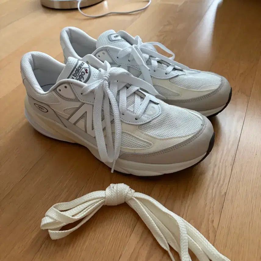 [BUNJANG] New Balance 990v6 Sneakers / 뉴발란스 990v6 290