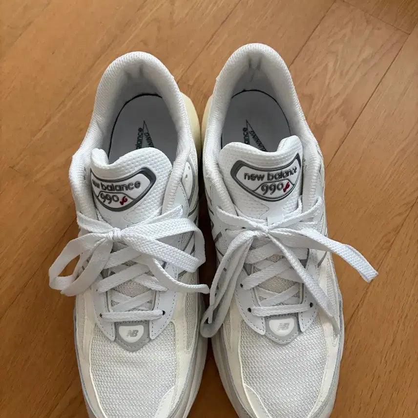 [BUNJANG] New Balance 990v6 Sneakers / 뉴발란스 990v6 290