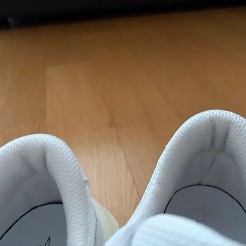 [BUNJANG] New Balance 990v6 Sneakers / 뉴발란스 990v6 290