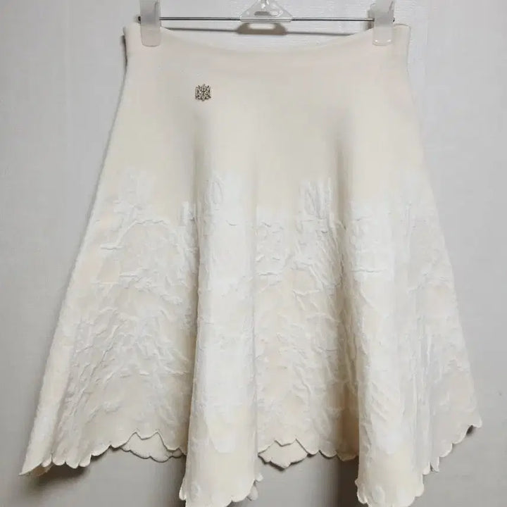 [SOLD OUT] 듀엘 DEWL 아이보리 러플 스커트