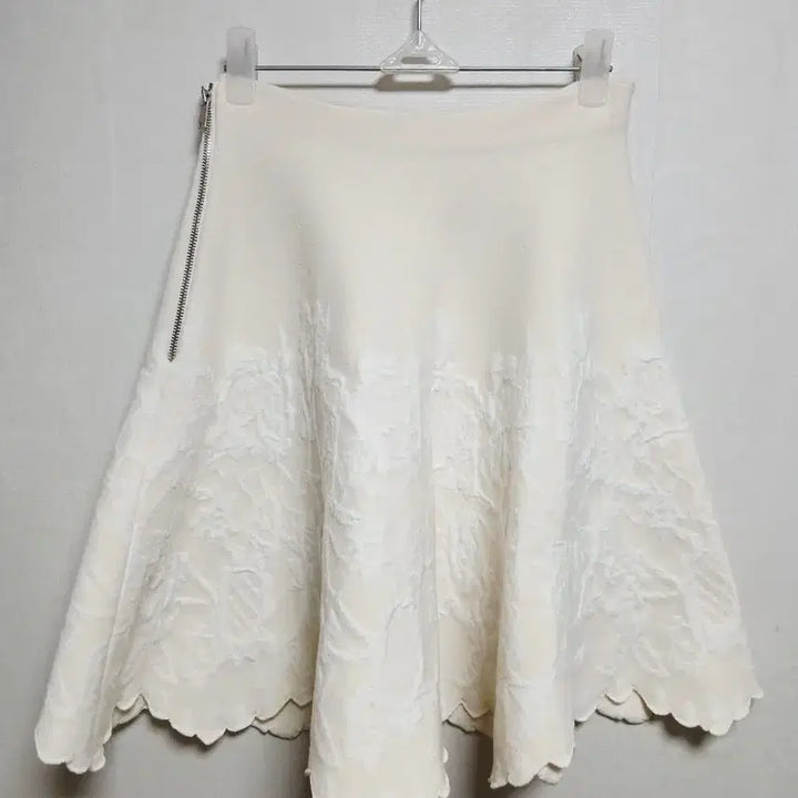 [SOLD OUT] 듀엘 DEWL 아이보리 러플 스커트