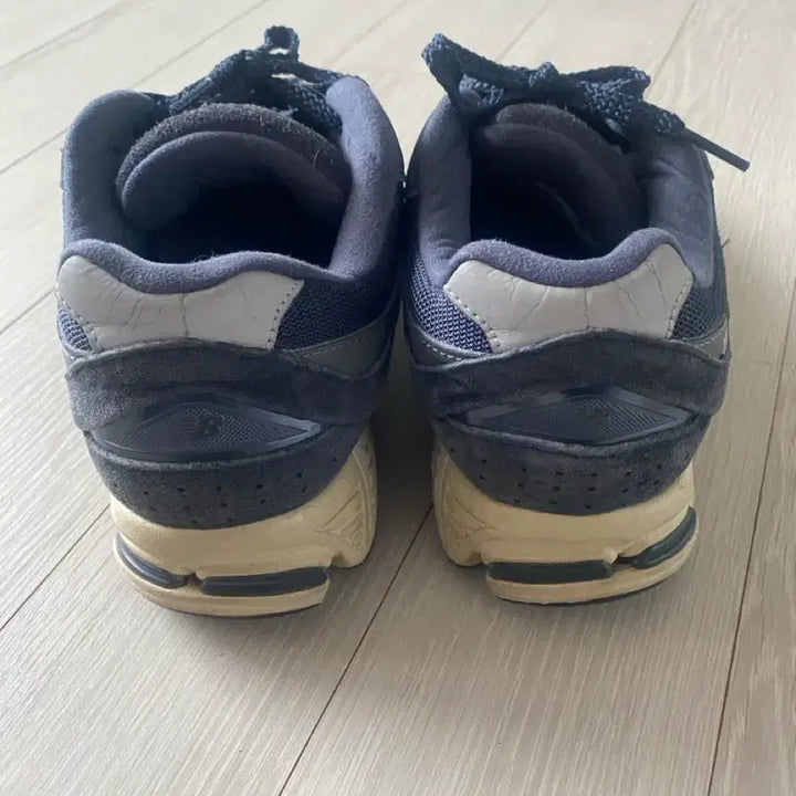 [BUNJANG] New Balance 2002R Navy Sneakers / 뉴발란스 2002r 네이비 / 230-235