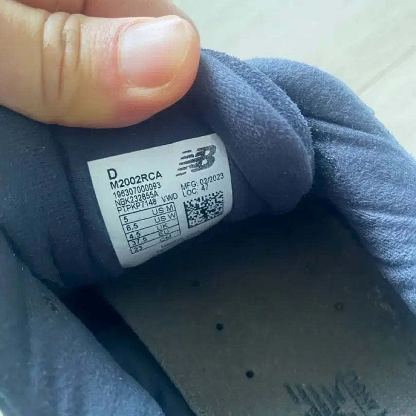 [BUNJANG] New Balance 2002R Navy Sneakers / 뉴발란스 2002r 네이비 / 230-235