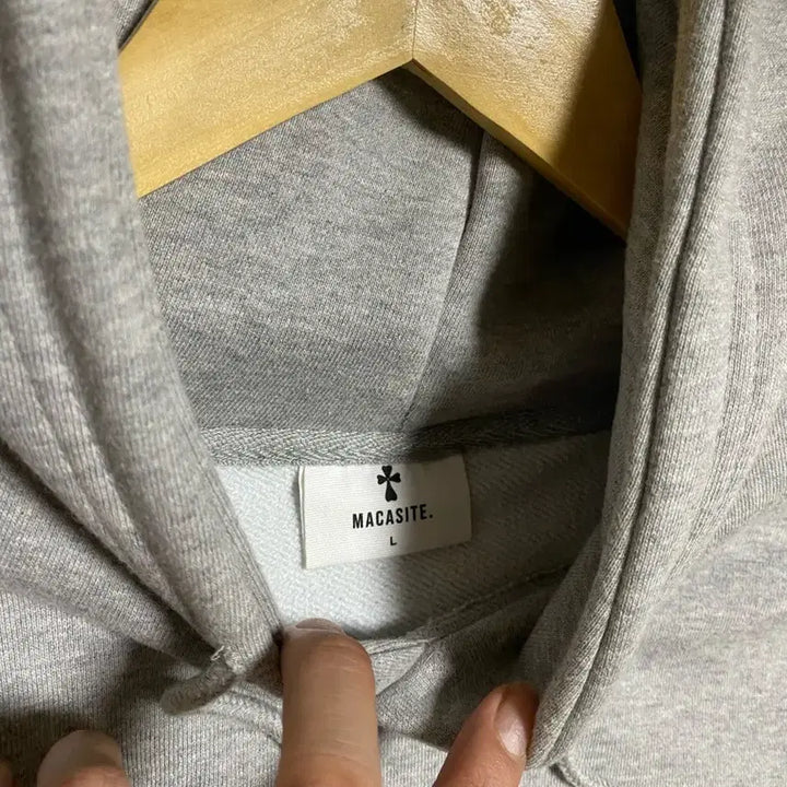 [BUNJANG] MACASITE Grey Hoodie / 마카사이트 그레이 후드티