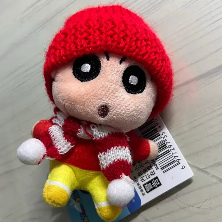 [BUNJANG] Crayon Shin-chan Hat and Scarf Doll Keychain / 짱구 털모자 목도리 인형 키링