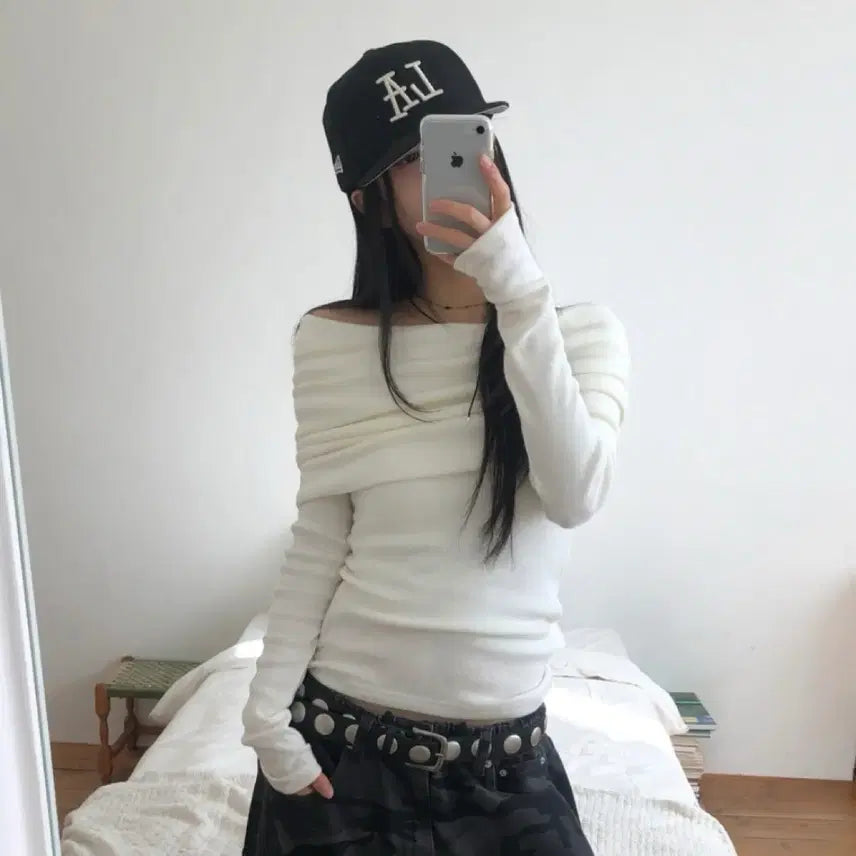 [BUNJANG] RitKim Angora Off-Shoulder Knit Ivory / 릿킴 앙고라 오프숄더 니트 아이보리