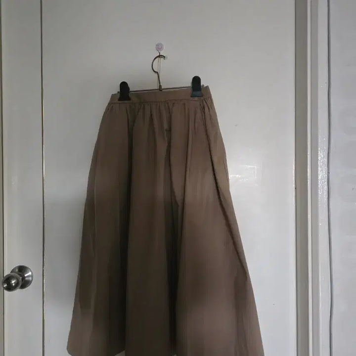[SOLD OUT] 유니클로 베이지 롱 스커트ㅡs
